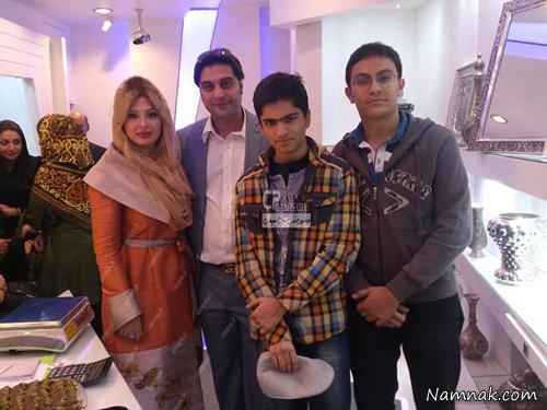 نیوشا ضیغمی در کنار همسرش آرش پولادخان