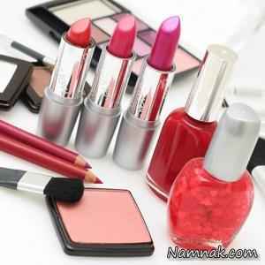 رژلب و لاک ناخن