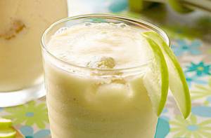 اسموتی نارگیل و گلابی