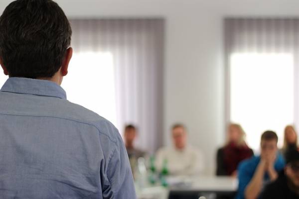 مشخصات سخنرانی خوب اشتباه در سخنرانی