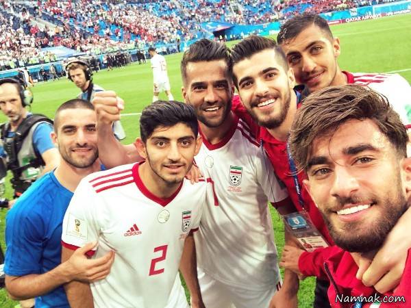 علی قلی زاده در کنار بچه های تیمملی علی قلی زاده