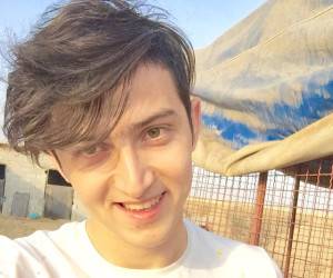 جنجال سردار آزمون