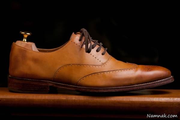 واکس زدن کفش