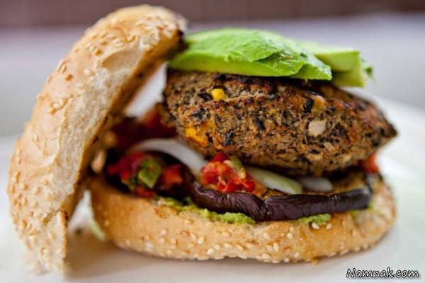  برگر لوبیا سیاه و ذرت