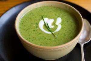 سوپ اسفناج و خامه