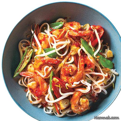 نحوه پخت نودل و میگوی تند نودل و میگوی تند