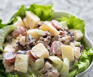 سالاد سیب درختی یا امریکایی