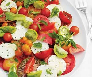 سالاد نخود و گوجه