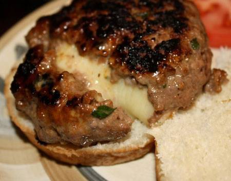 تهیه چیزبرگر درون پنیری