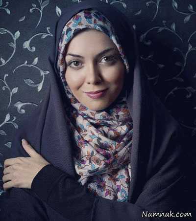 عکس آزاده نامداری با ربان قرمز عکس آزاده نامداری با ربان قرمز