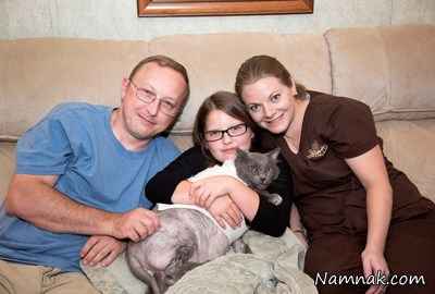 گربه در کنار سرپرستش