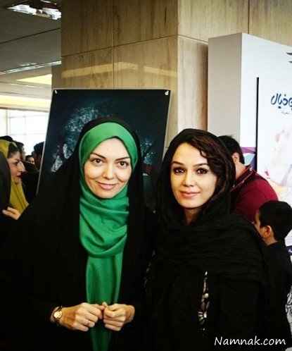 آزاده نامداری در کنار مونا برزویی آزاده نامداری و مونا برزویی