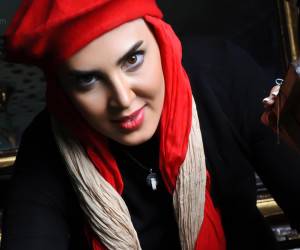 لیلا بلوکات با یک کوله پشتی