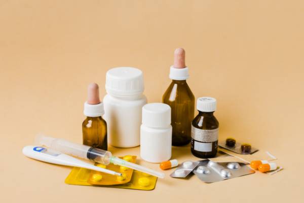 همراه داشتن دارو در سفر دارو