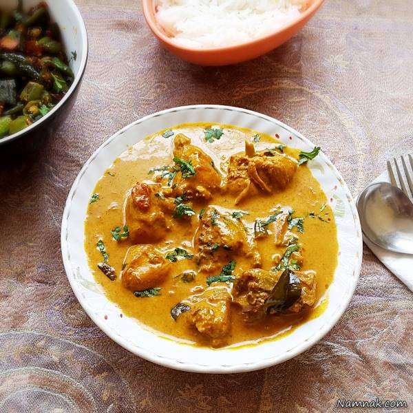 مرغ با سس کاری خامه ای مرغ با سس کاری