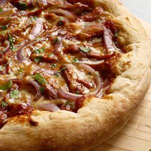 پیتزا مرغ باربیکیو