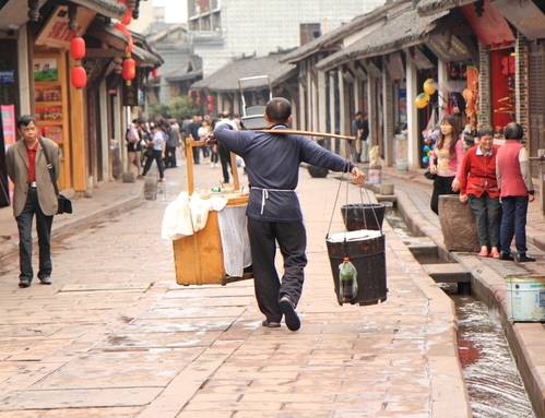 کار زیاد در چین