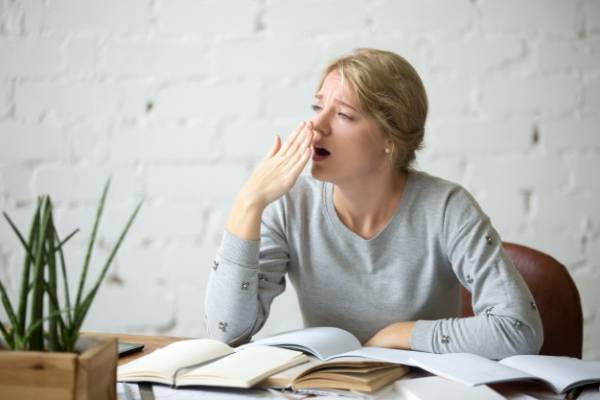 دلیل اصلی خمیازه کشیدن داغ کردن مغز