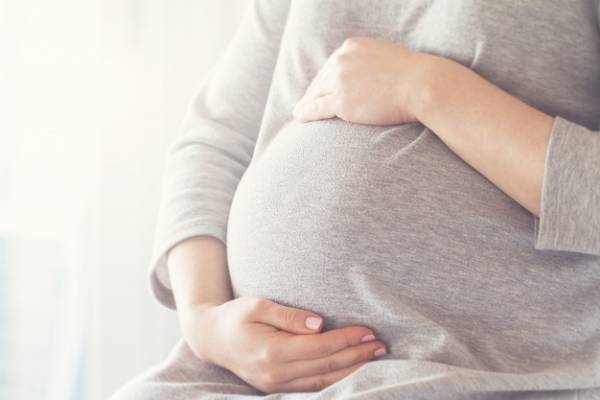 دستگیری یک زن حامله