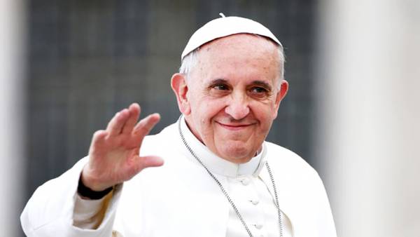 فالو کردن پاپ در توئیتر